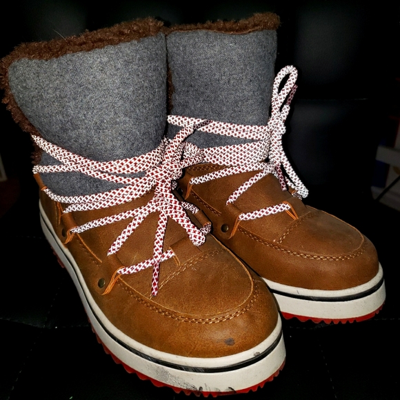 Maurices Duck Boots - Picture 1 of 3